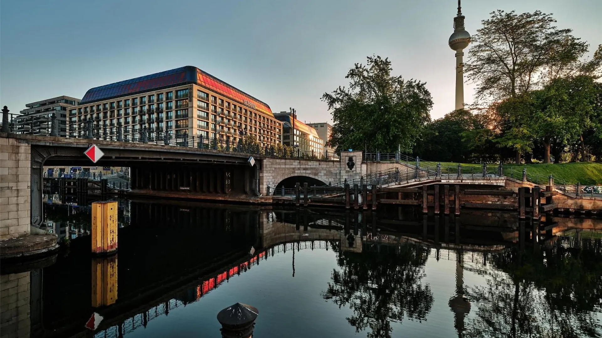 Radisson Collection Hotel, Berlín 5*,  Německo