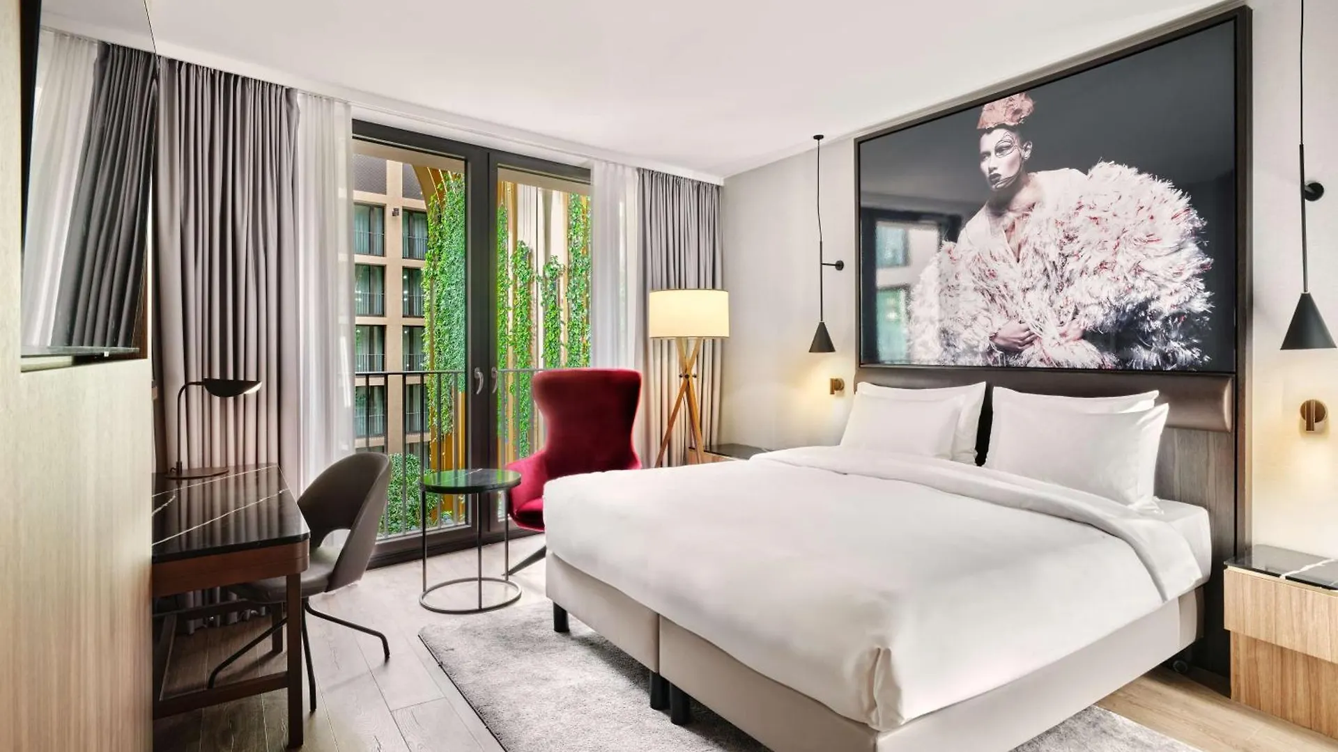 Radisson Collection Hotel, Βερολίνο 5*,