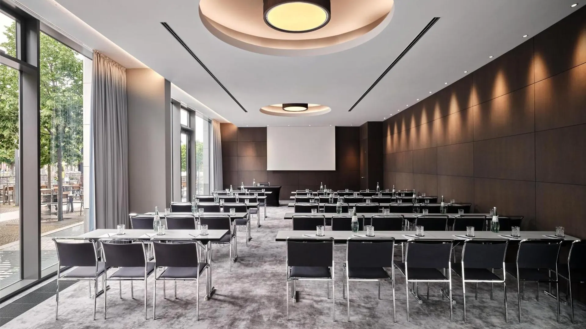 Radisson Collection Hotel, Βερολίνο 5*,